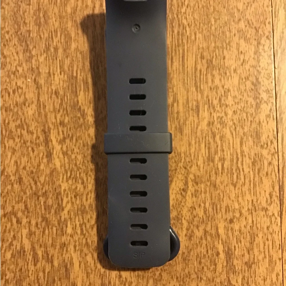 Fitbit band bundle and charger - 6 piece set